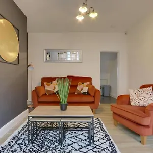  Holiday home Cosy In Newland Avenue Area United Kingdom